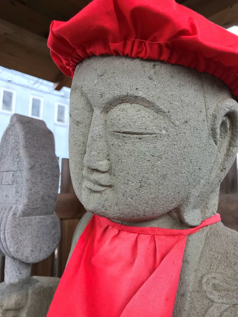 首まがり地蔵